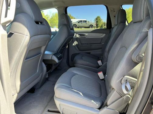 Tungsten Metallic 2017 Chevrolet Traverse 1LT
