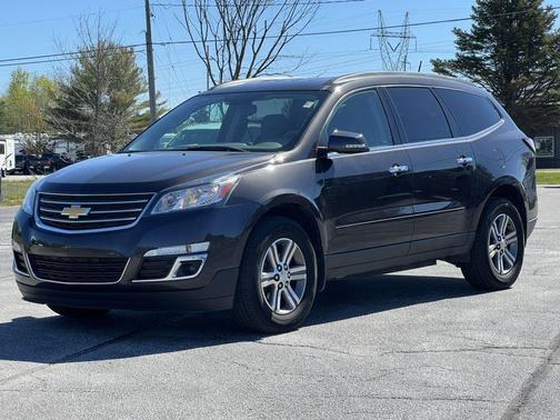 Tungsten Metallic 2017 Chevrolet Traverse 1LT