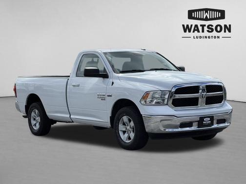 Bright White Clearcoat 2019 RAM 1500 Classic SLT