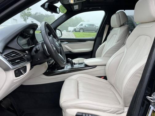 Carbon Black Metallic 2018 BMW X5 xDrive50i