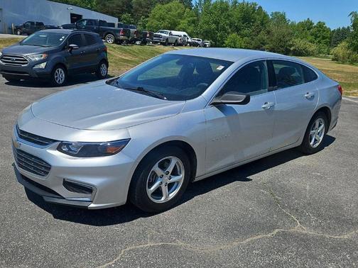 Silver Ice Metallic 2017 Chevrolet Malibu 1LS