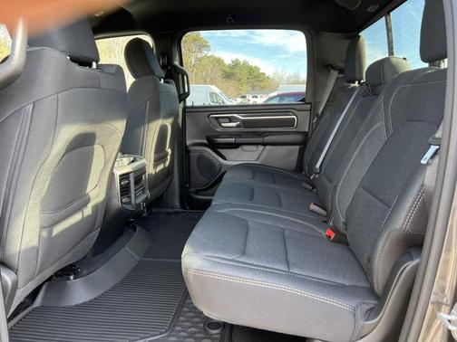 Granite Crystal Clearcoat Metallic 2026 RAM 1500 Big Horn