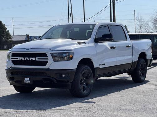 Bright White Clearcoat 2023 RAM 1500 Big Horn