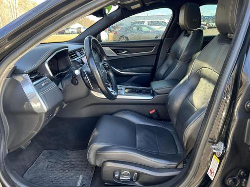 2021 Jaguar XF P300 R-Dynamic SE