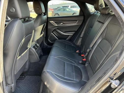 2021 Jaguar XF P300 R-Dynamic SE