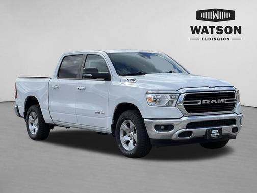 Bright White Clearcoat 2019 RAM 1500 Big Horn