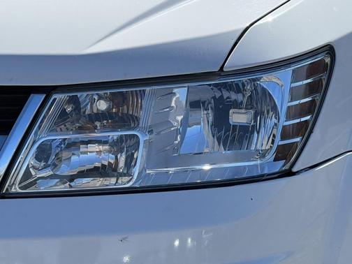 Stone White 2009 Dodge Journey SXT