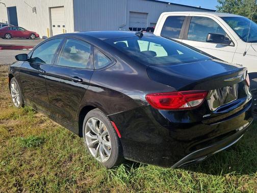 2016 Chrysler 200 S