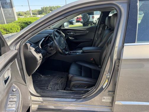 Brown 2018 Chevrolet Impala 2LZ