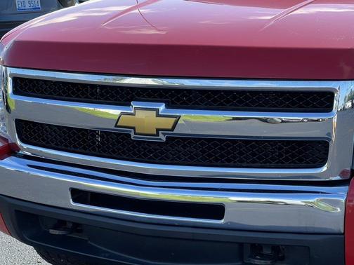 Victory Red 2010 Chevrolet Silverado 1500 LT
