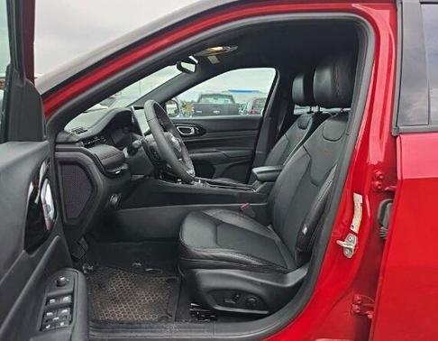 Redline Pearlcoat 2023 Jeep Compass Trailhawk