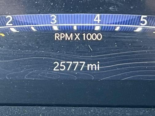Bright White 2023 Jeep Grand Cherokee Altitude