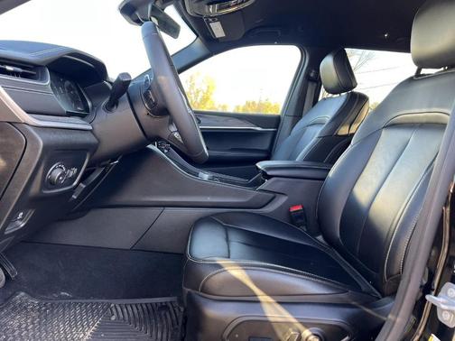 Diamond Black 2025 Jeep Grand Cherokee Limited