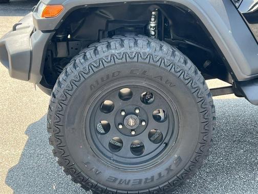 2020 Jeep Gladiator Sport
