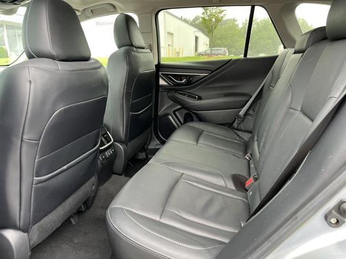 Ice Silver Metallic 2020 Subaru Outback Limited