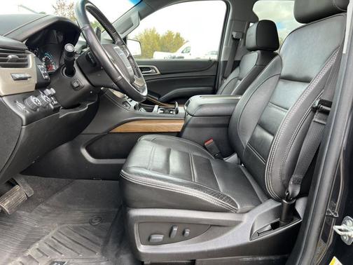 Carbon Black Metallic 2020 GMC Yukon XL Denali