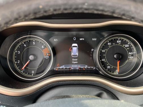 Granite Crystal Clearcoat Metallic 2018 Jeep Cherokee Limited