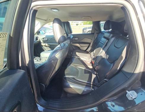 Granite Crystal Clearcoat Metallic 2018 Jeep Cherokee Limited