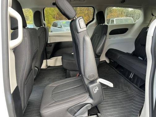 2019 Chrysler Pacifica LX