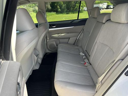 Satin White Pearl 2014 Subaru Outback 2.5i Premium