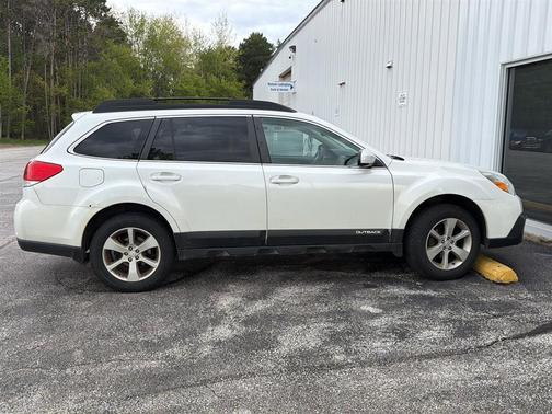 Satin White Pearl 2014 Subaru Outback 2.5i Premium