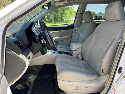 Satin White Pearl 2014 Subaru Outback 2.5i Premium