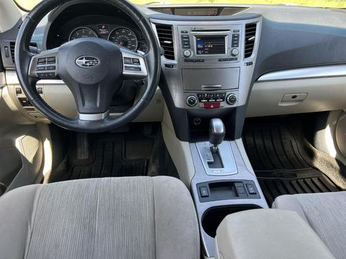 Satin White Pearl 2014 Subaru Outback 2.5i Premium