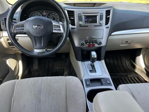 Satin White Pearl 2014 Subaru Outback 2.5i Premium