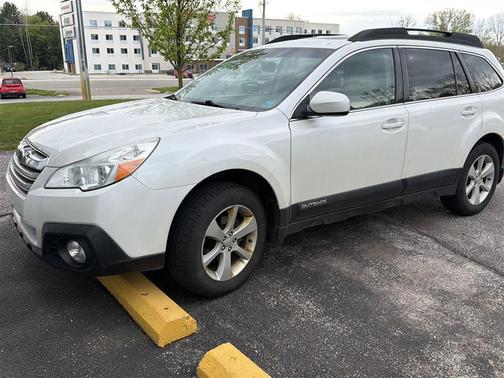 Satin White Pearl 2014 Subaru Outback 2.5i Premium