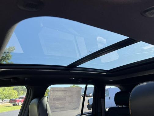 Diamond Black 2026 Jeep Grand Cherokee Limited