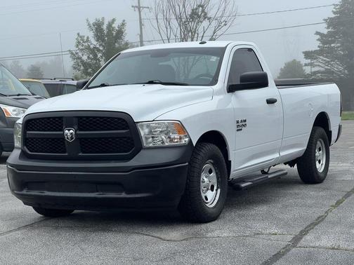 Bright White Clearcoat 2021 RAM 1500 Classic Tradesman