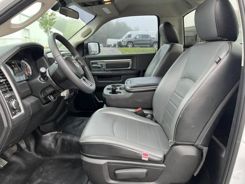Bright White Clearcoat 2021 RAM 1500 Classic Tradesman