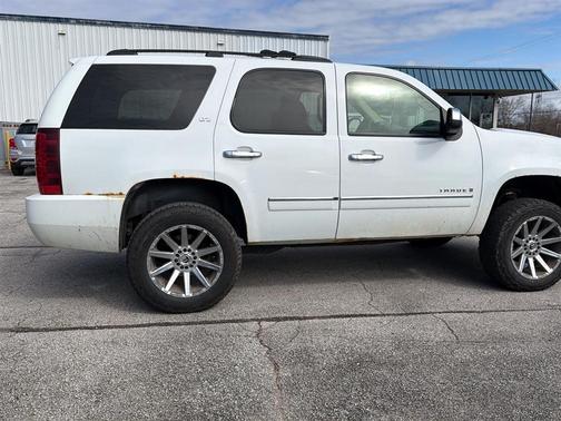Summit White 2009 Chevrolet Tahoe LTZ