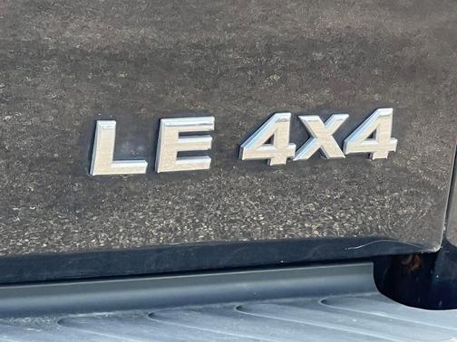 2005 Nissan Frontier LE Crew Cab