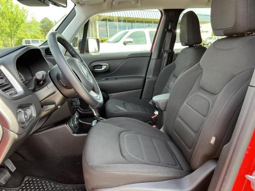 Red 2022 Jeep Renegade Latitude