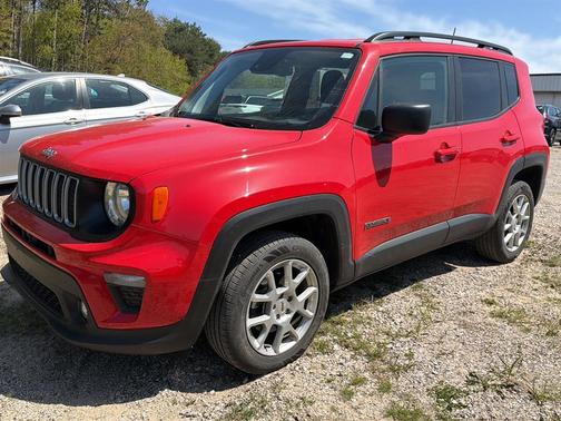 Red 2022 Jeep Renegade Latitude