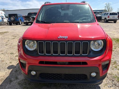 Red 2022 Jeep Renegade Latitude
