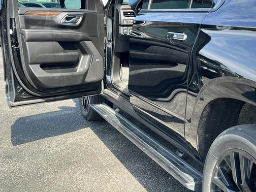 2021 Chevrolet Suburban High Country