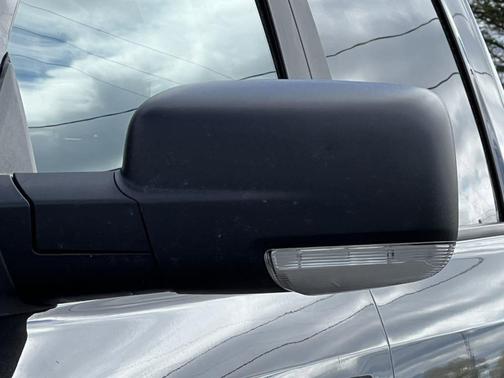 Granite Crystal Clearcoat Metallic 2019 RAM 1500 Classic Big Horn