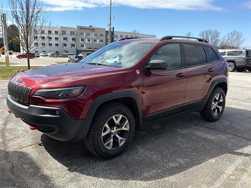 Velvet Red Pearlcoat 2019 Jeep Cherokee Trailhawk Elite
