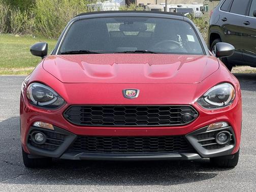 Hypnotique Red 2019 FIAT 124 Spider Abarth