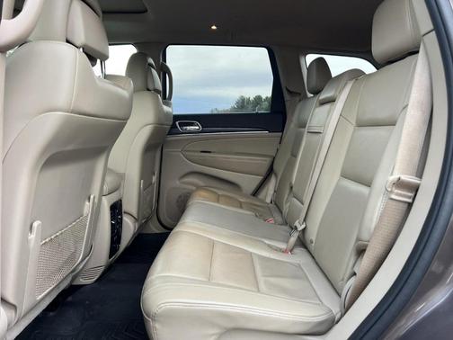 Walnut Brown 2021 Jeep Grand Cherokee Limited