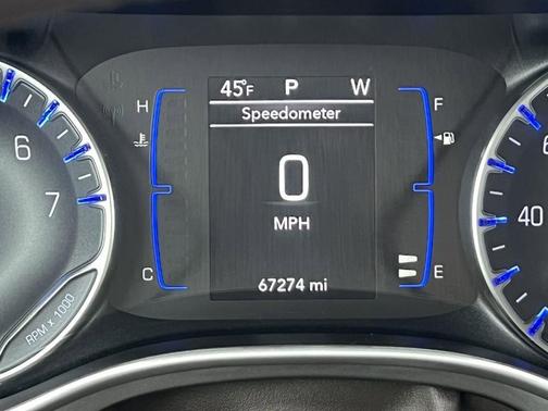 Bright White Clearcoat 2019 Chrysler Pacifica Touring-L