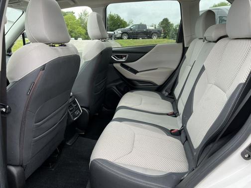 Crystal White Pearl 2020 Subaru Forester Premium