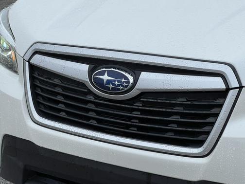 Crystal White Pearl 2020 Subaru Forester Premium