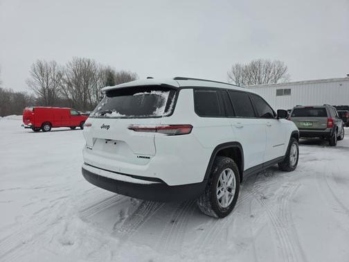 2022 Jeep Grand Cherokee L Laredo
