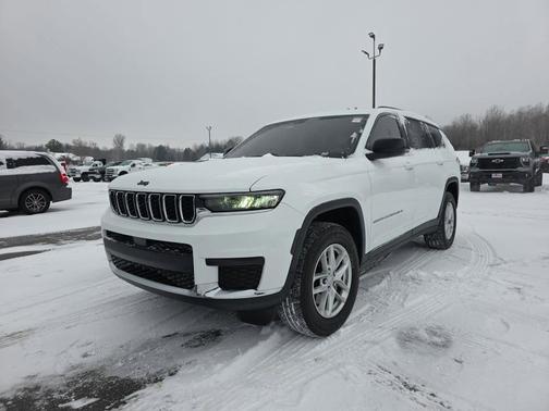 2022 Jeep Grand Cherokee L Laredo