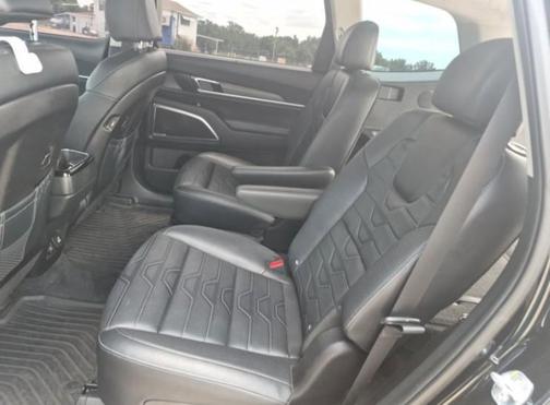 Black 2022 Kia Telluride SX