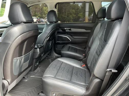 Ebony Black 2022 Kia Telluride SX