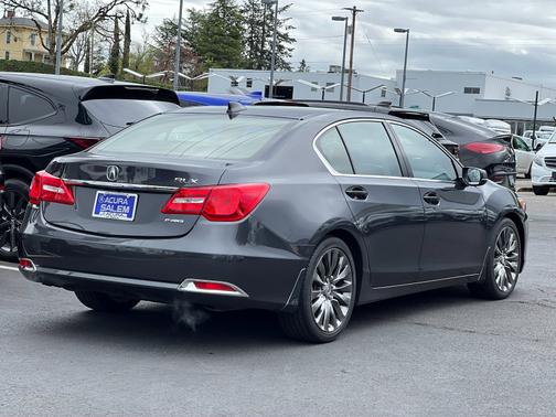 2017 Acura RLX 